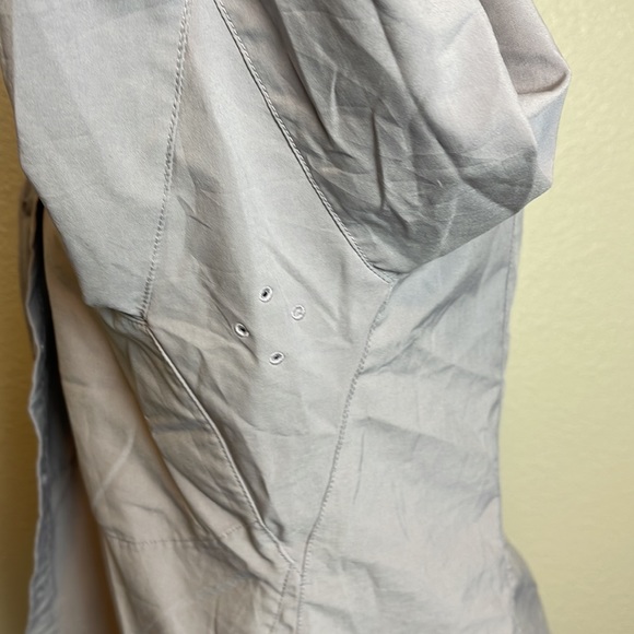 Duluth Trading Co UPF button down, Wm’s Sz Medium, gray - Picture 10 of 11